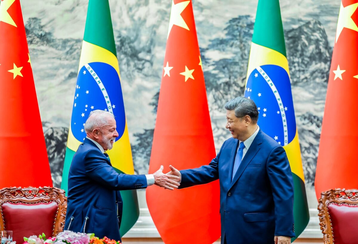 Xi Jinping, da China, parabeniza Lula por reeleição e fala em ‘relação mais proeminente’ com Brasil