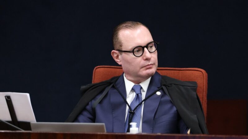 Supremo amplia votação no Brasil até 19h após falhas no transporte